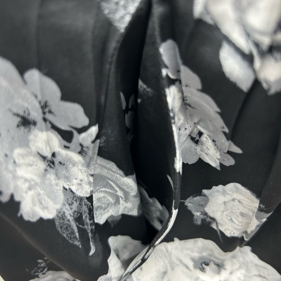 BEAUTIFUL LINGERED SET•BELTED ROBE+ LONG PANTS + SHORTS•ALL WITH POCKETS•NEW•XXL - Picture 11 of 14